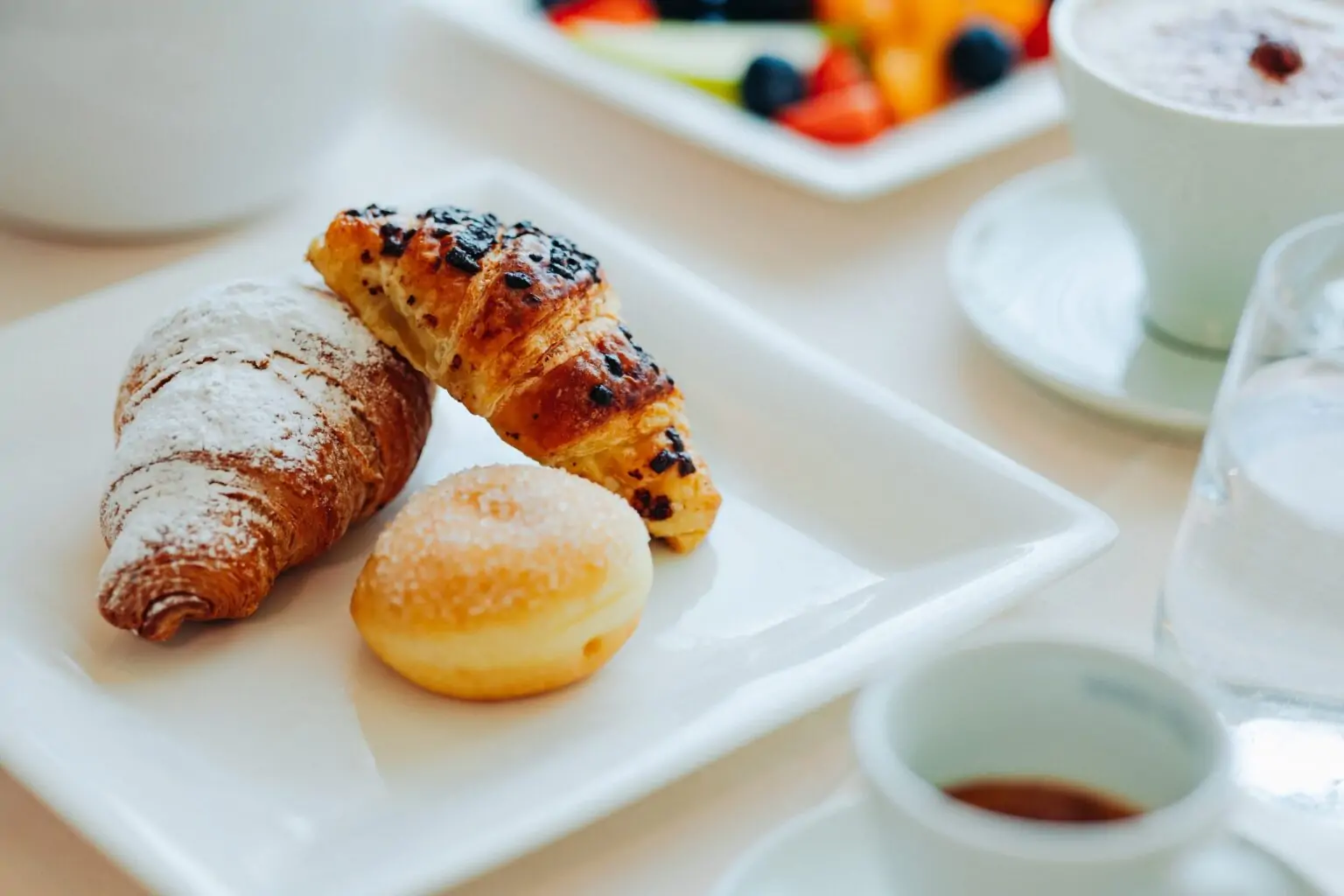 colazione-Camera-Comfort-HVB-2023-Sito-scaled-1536x1024